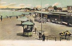 1098  -  Southampton From The Pier