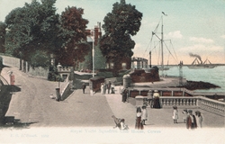 1050  -  Royal Yacht Squadron Club House, Cowes